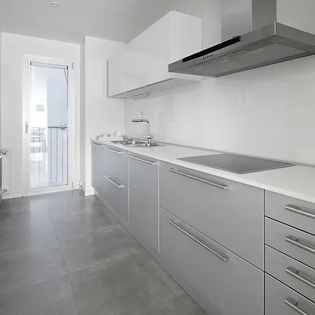 Black & White 3 By Feelfree Apartment