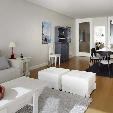Black & White 3 By Feelfree Apartment